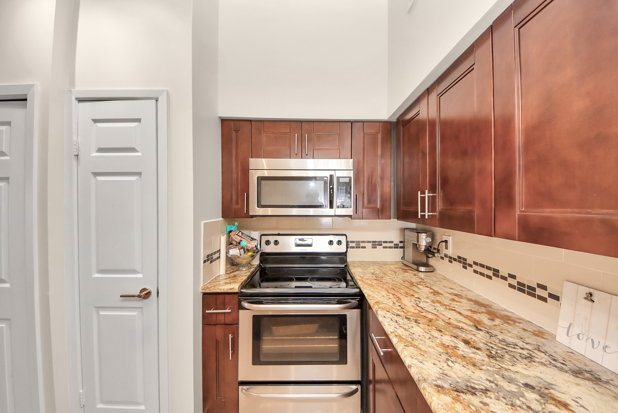 1881 Bering Drive 64 Property Photo 8