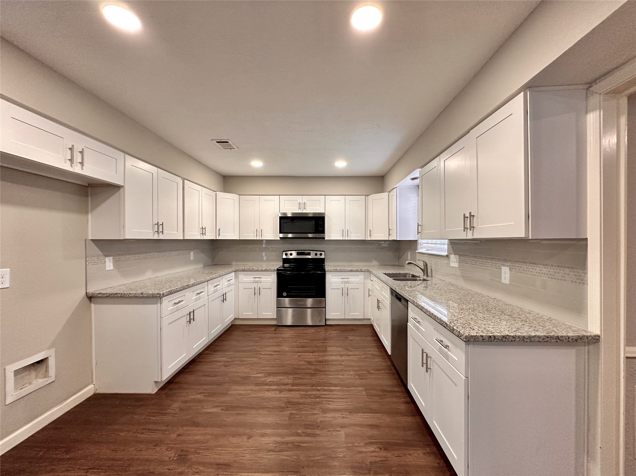 3439 Aspen Bend Drive Property Photo 6