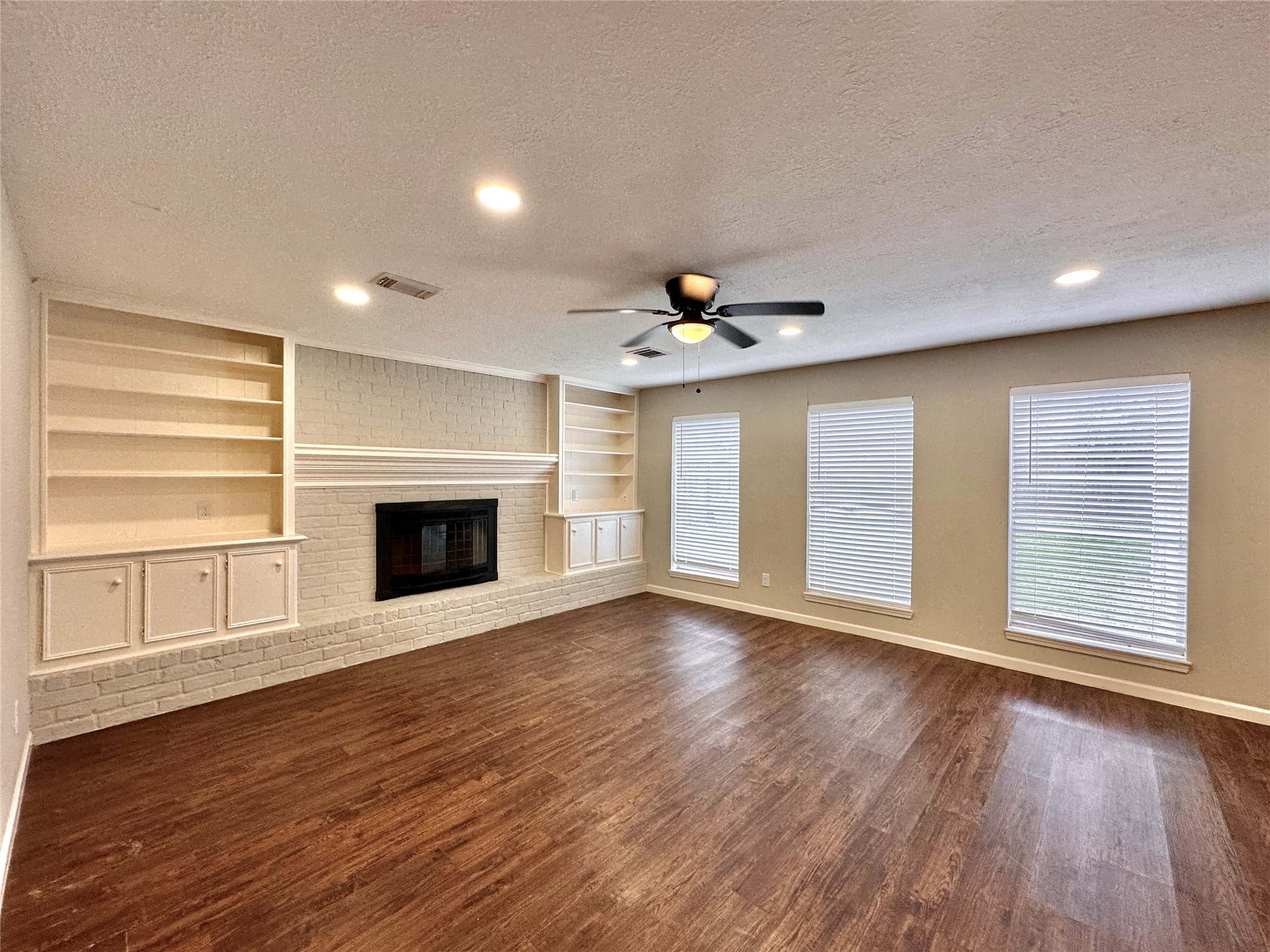 3439 Aspen Bend Drive Property Photo 12