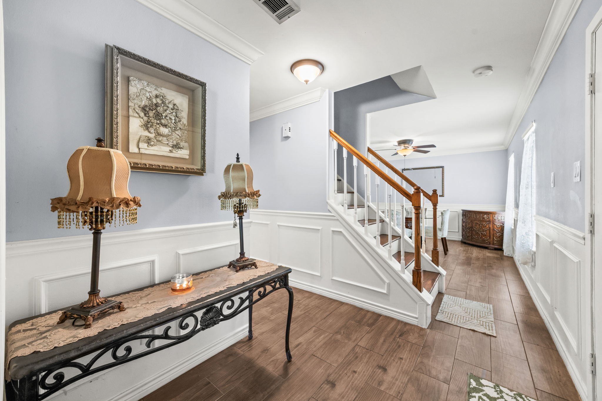 2142 Parkdale Drive Property Photo 7