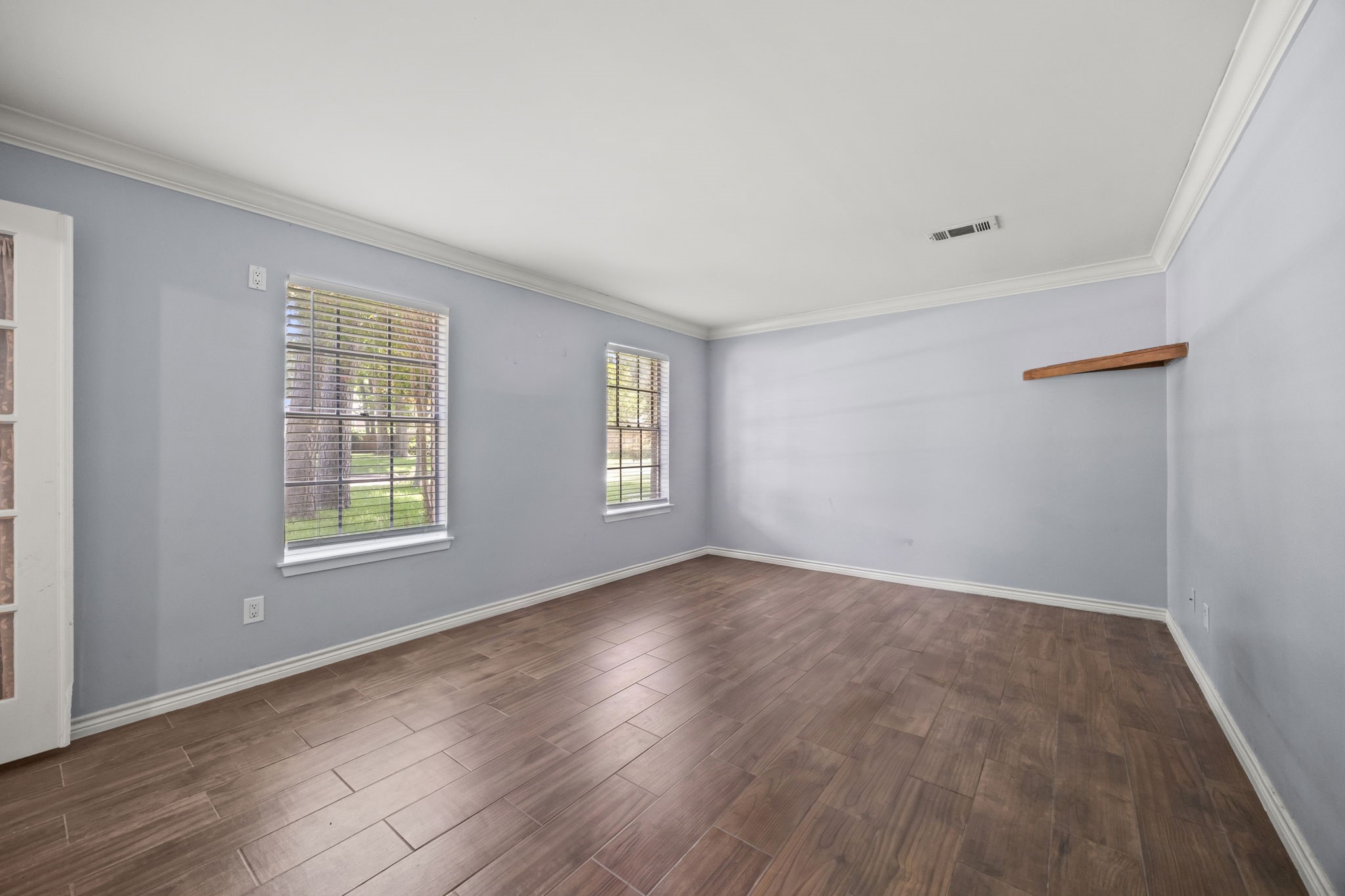 2142 Parkdale Drive Property Photo 15