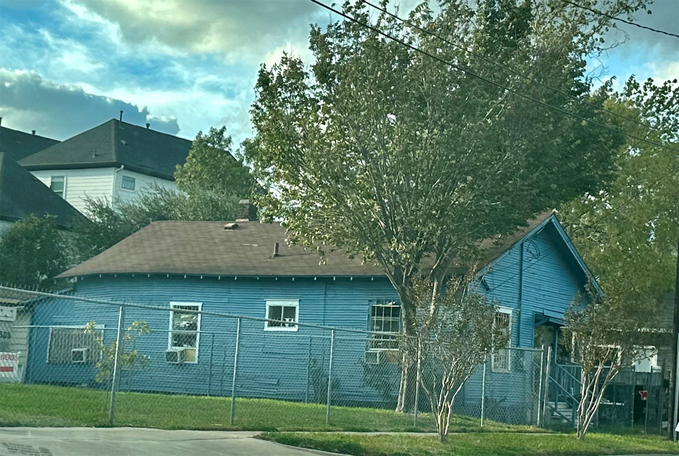 1511 Common Street Property Photo 1