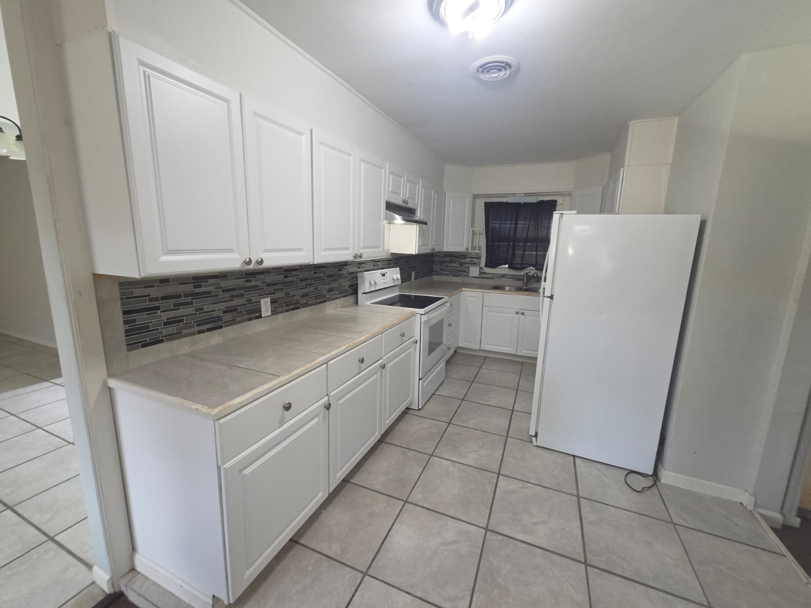 1807 24th Street Property Photo 2
