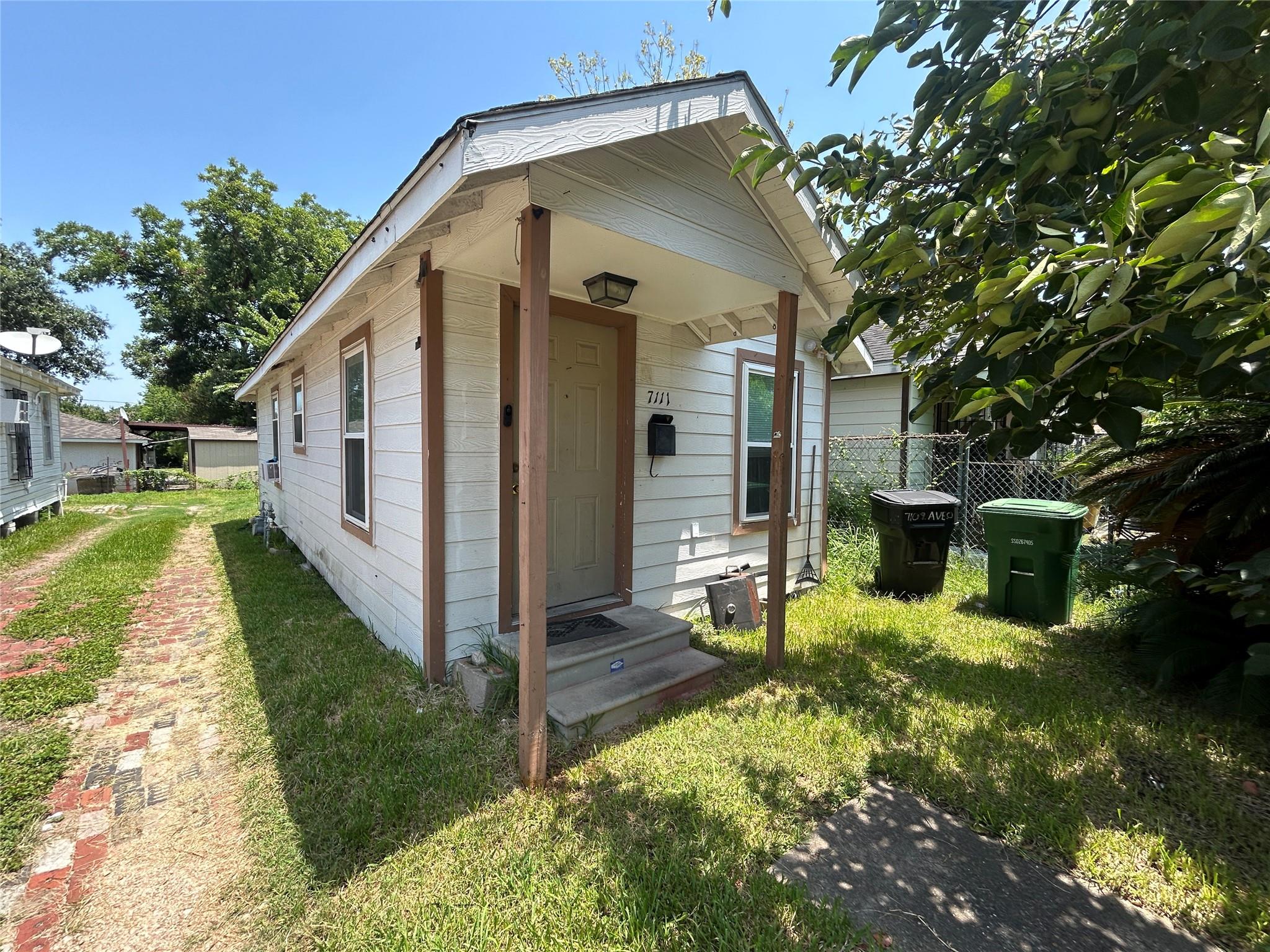 7111 Avenue O, Houston Tx 77011 Property Photo 4