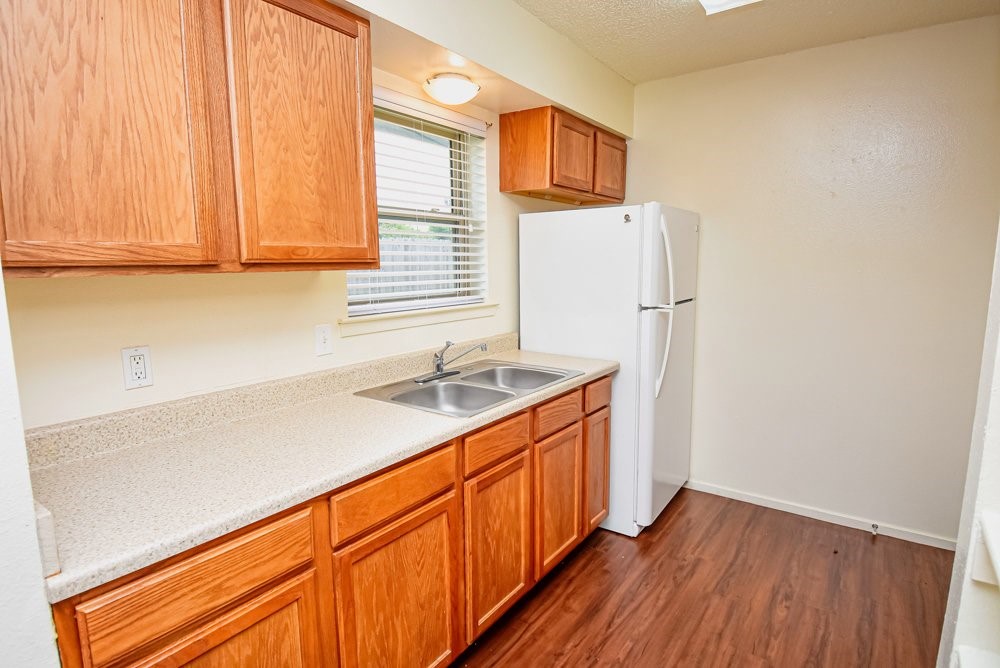 100 Sunset St Property Photo 18