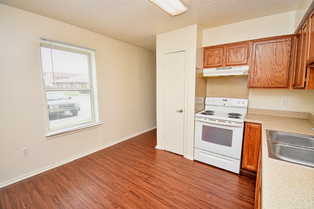 100 Sunset St Property Photo 19