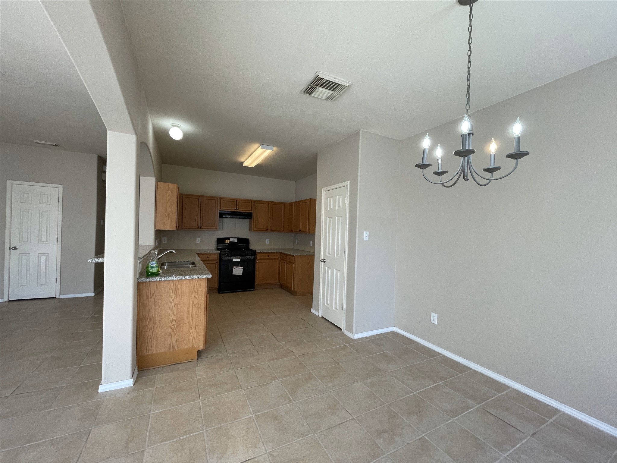 6119 Yorktown Meadow Property Photo 2