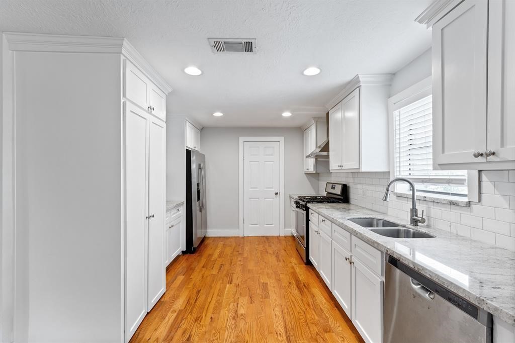 1305 Idylwild Street A Property Photo 10