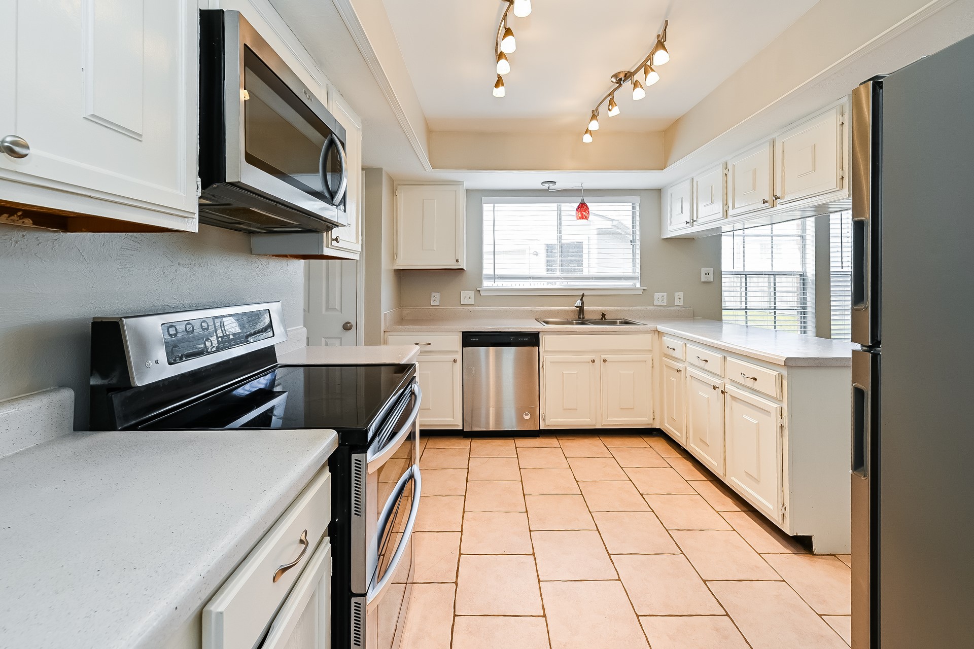 1219 Briarmead Drive Property Photo 8