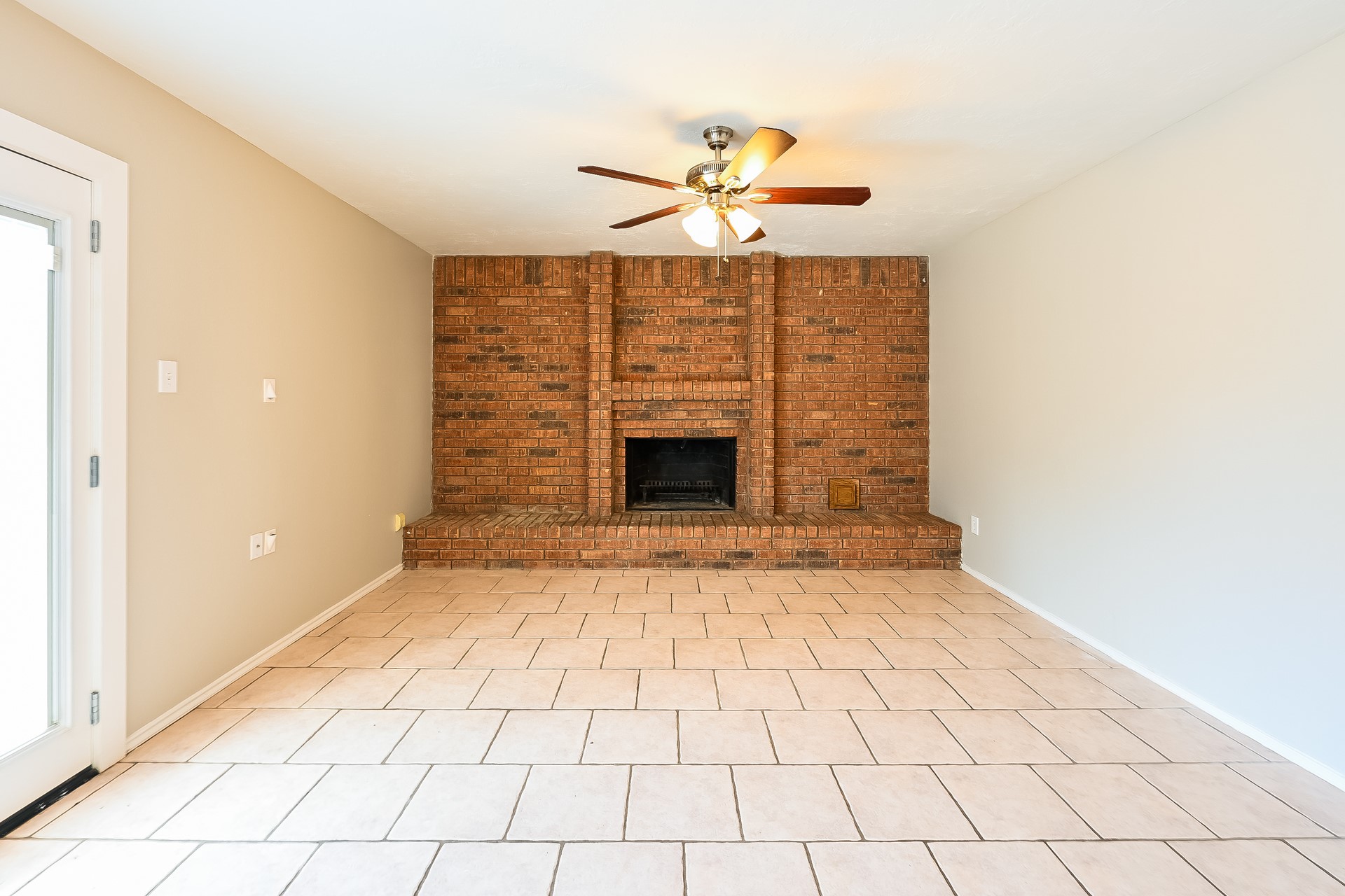 1219 Briarmead Drive Property Photo 9