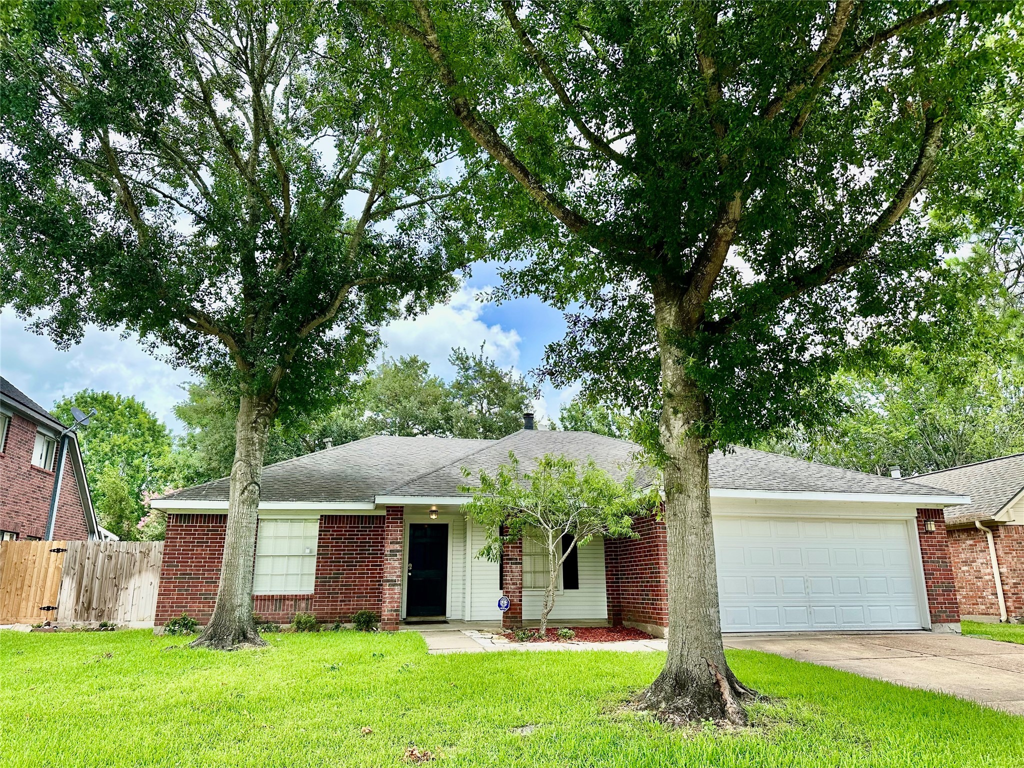 4811 Clover Lane Property Photo 1