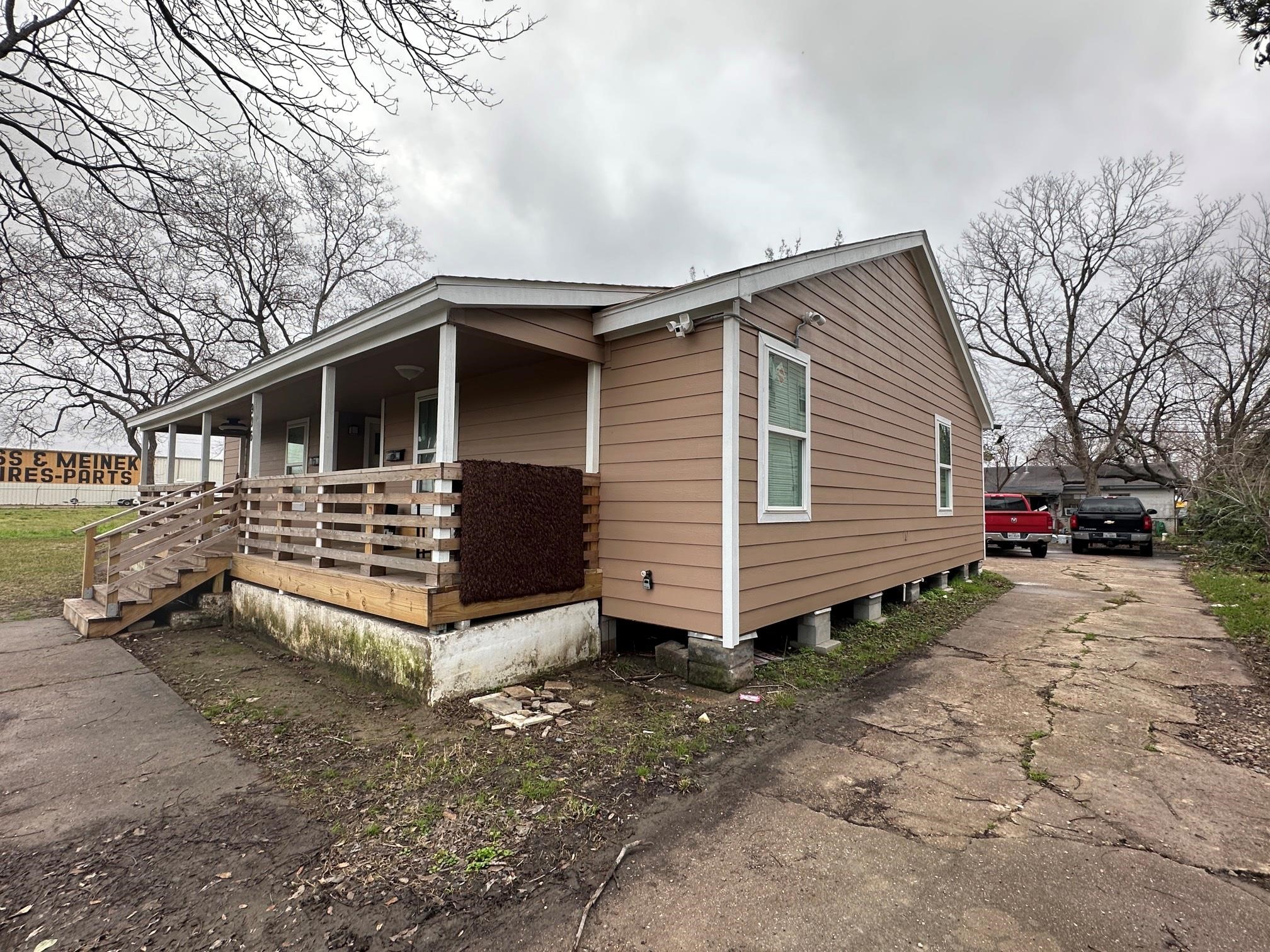 906 Eagle Avenue Property Photo 9