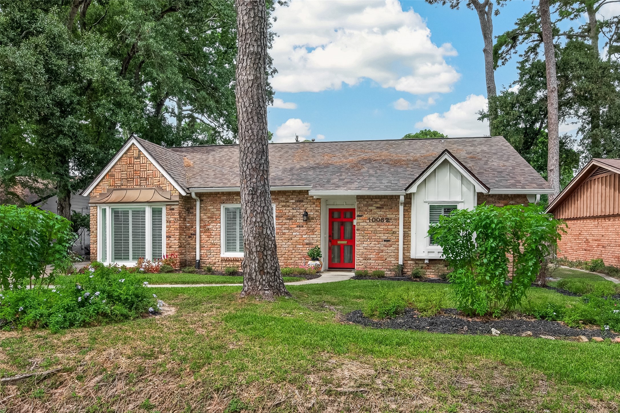 10062 Warwana Road Property Photo 1