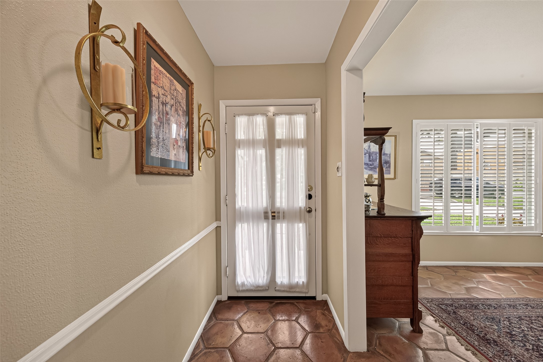 10062 Warwana Road Property Photo 5