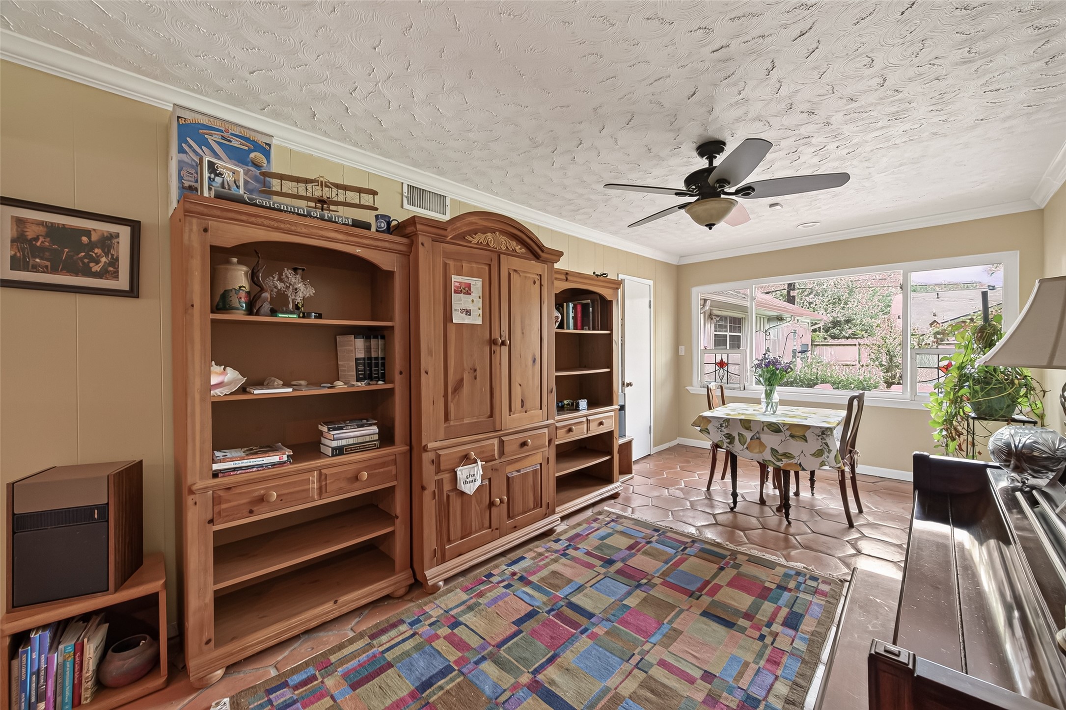 10062 Warwana Road Property Photo 9
