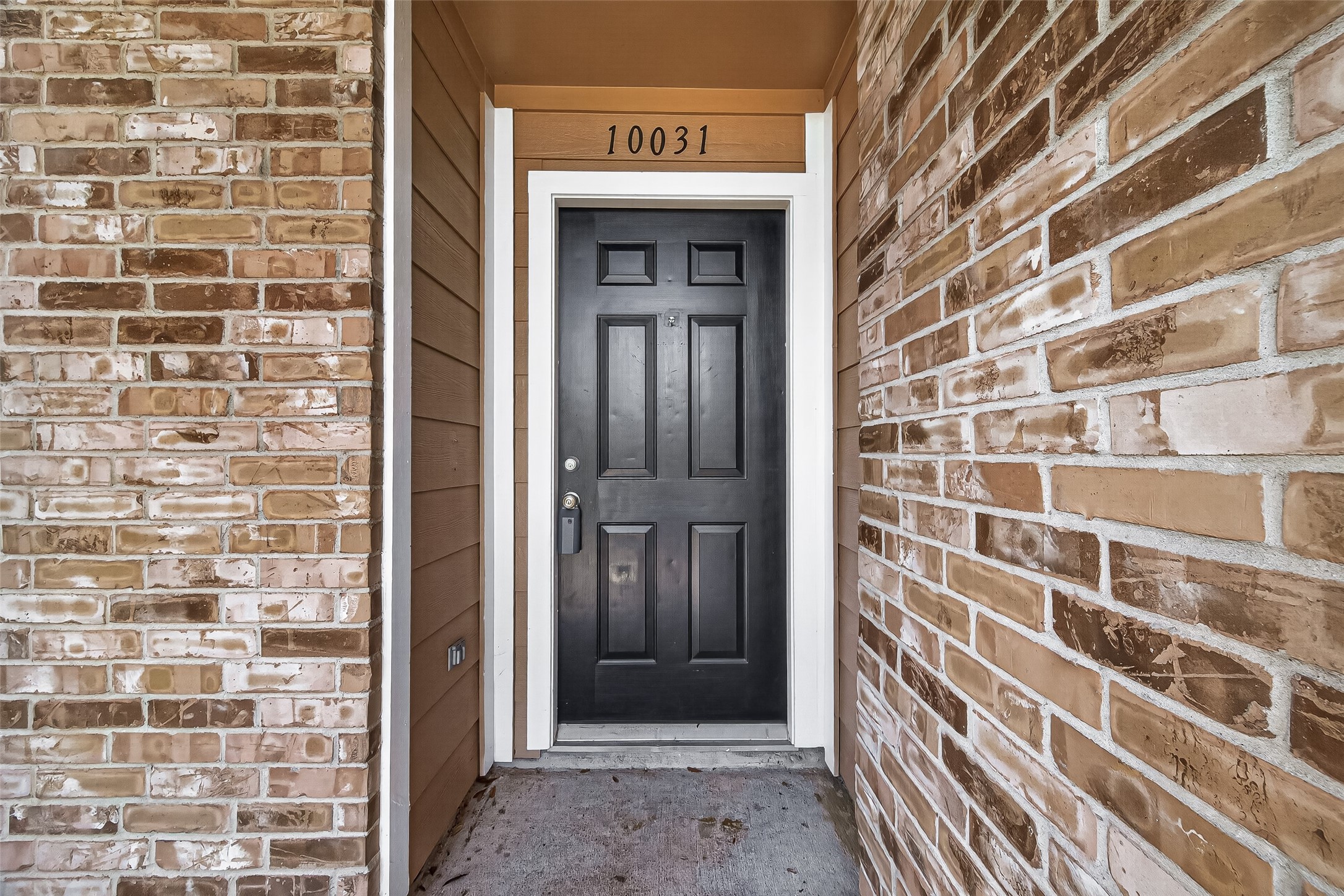 10031 Magnolia Way Property Photo 3