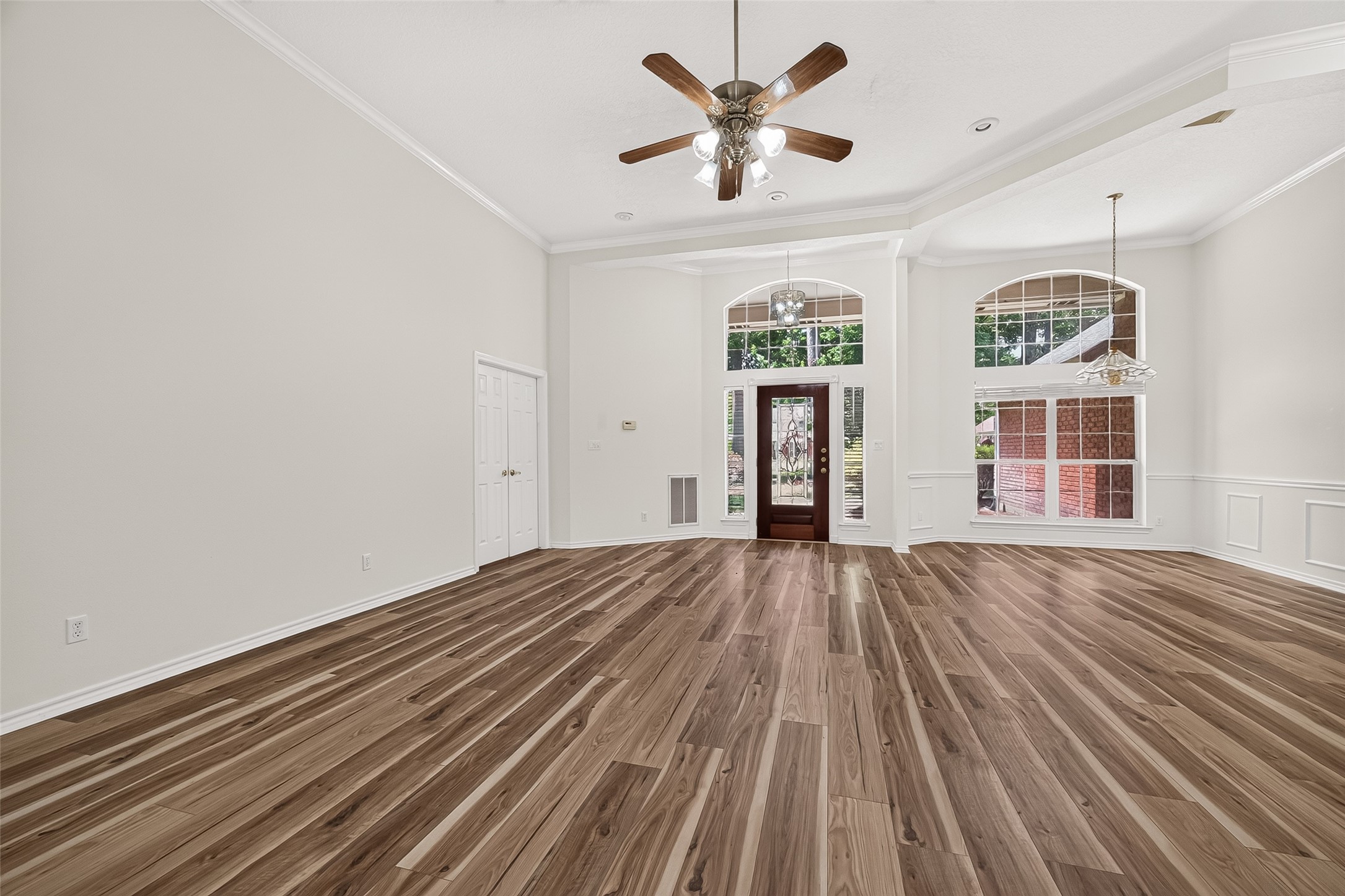 2314 Carriage Run E Property Photo 6