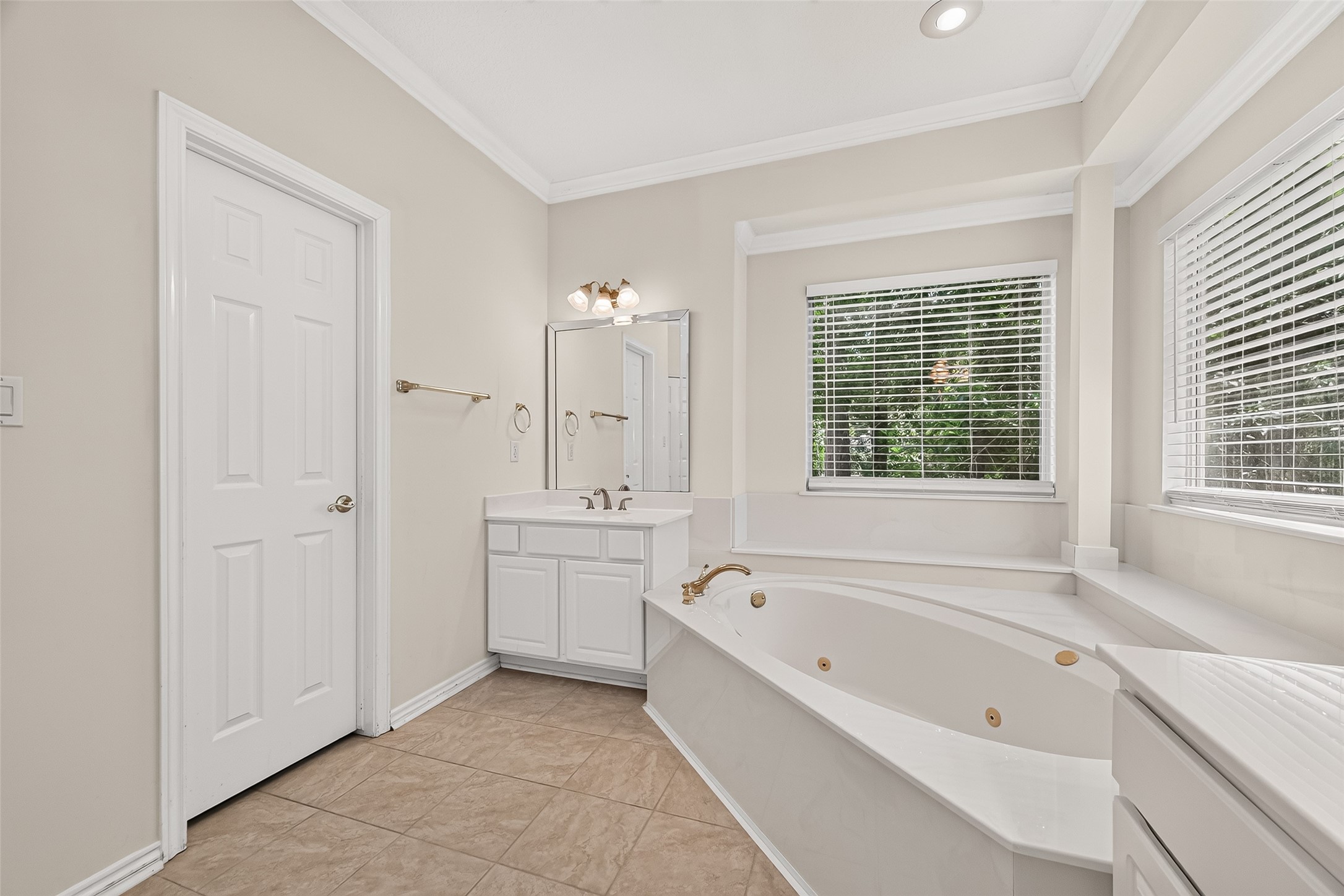 2314 Carriage Run E Property Photo 16
