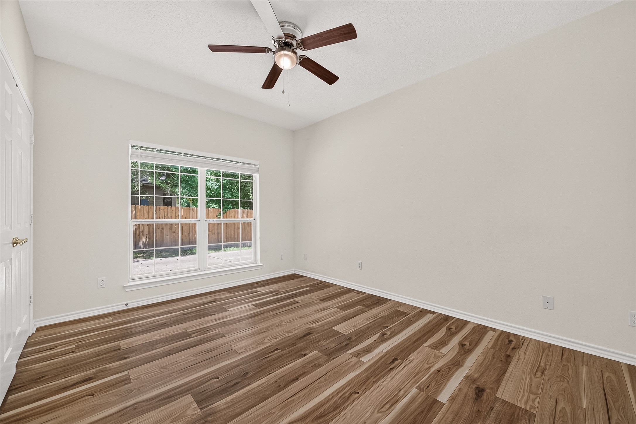 2314 Carriage Run E Property Photo 32