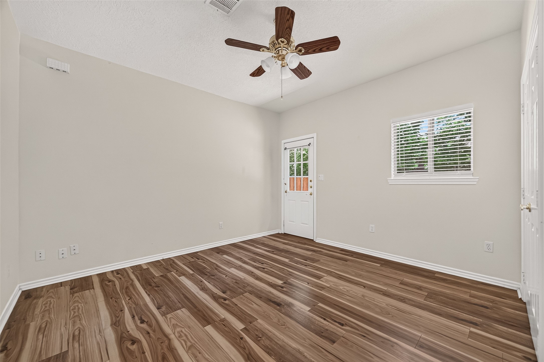 2314 Carriage Run E Property Photo 34