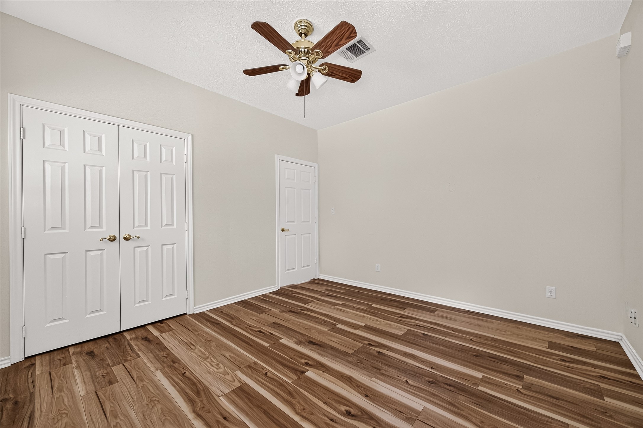 2314 Carriage Run E Property Photo 35