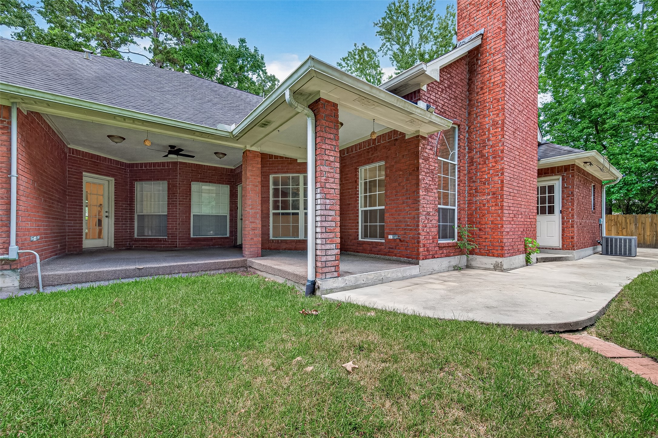 2314 Carriage Run E Property Photo 41