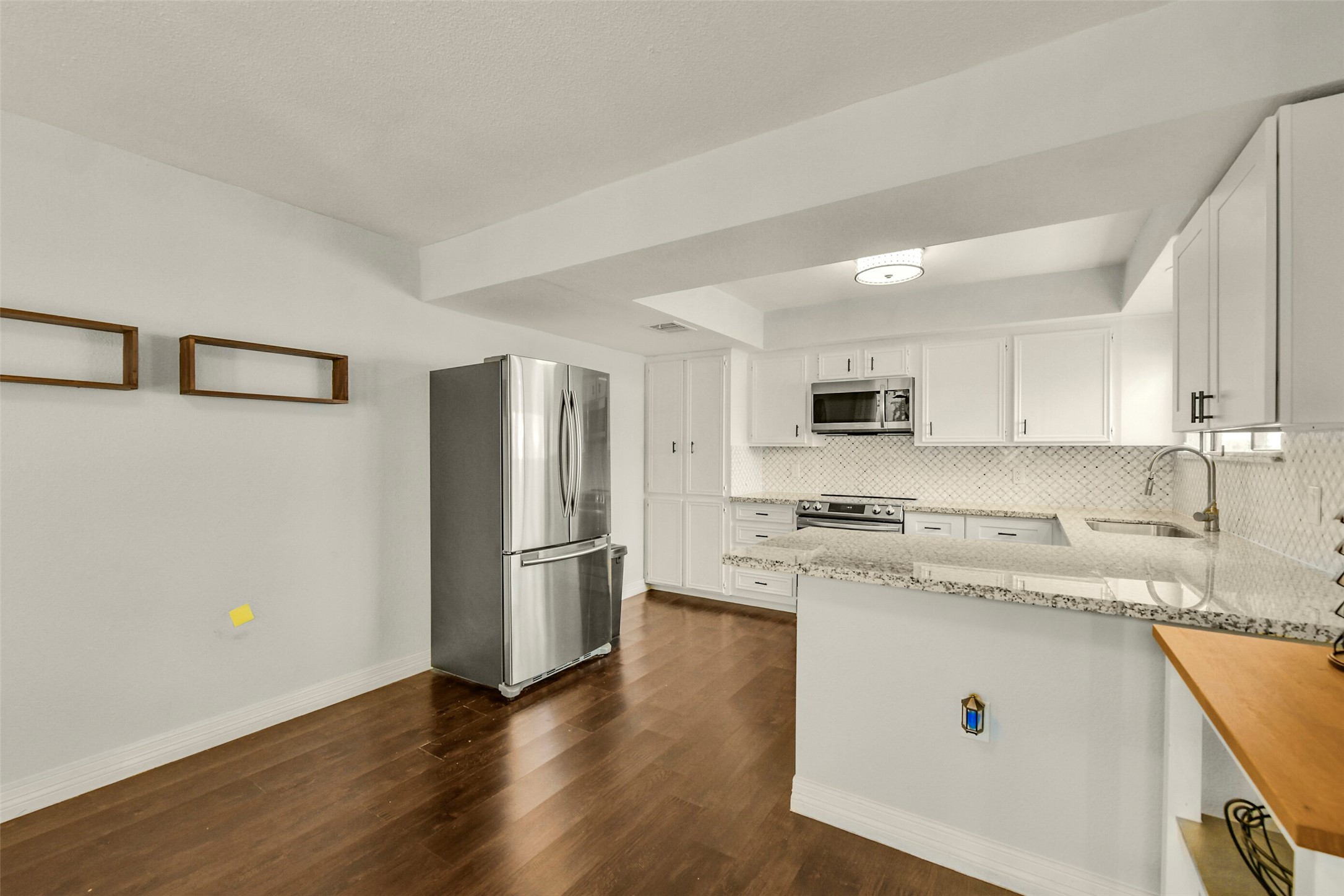 15719 Stonehaven Drive Property Photo 10