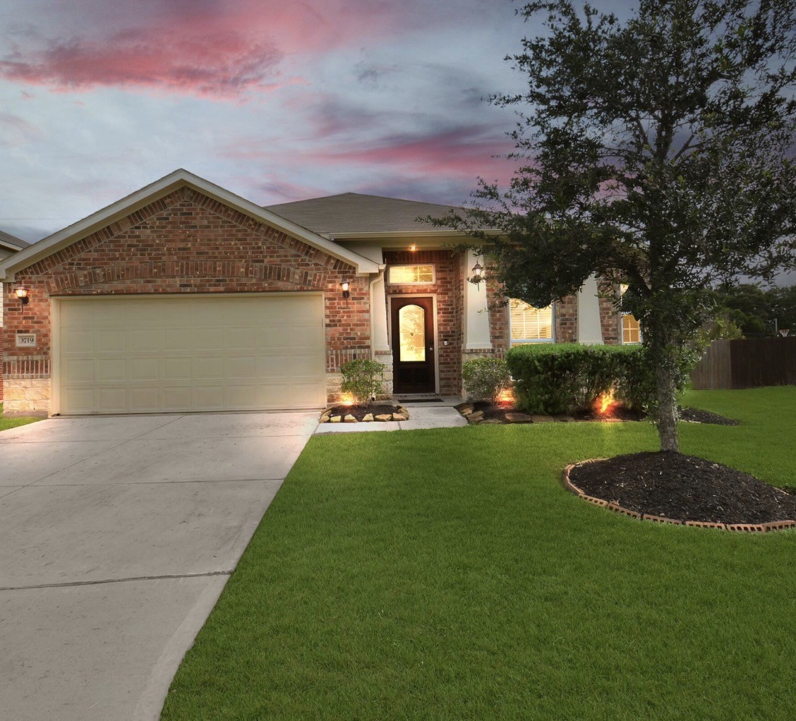 3719 Butte Meadows Lane Property Photo 2