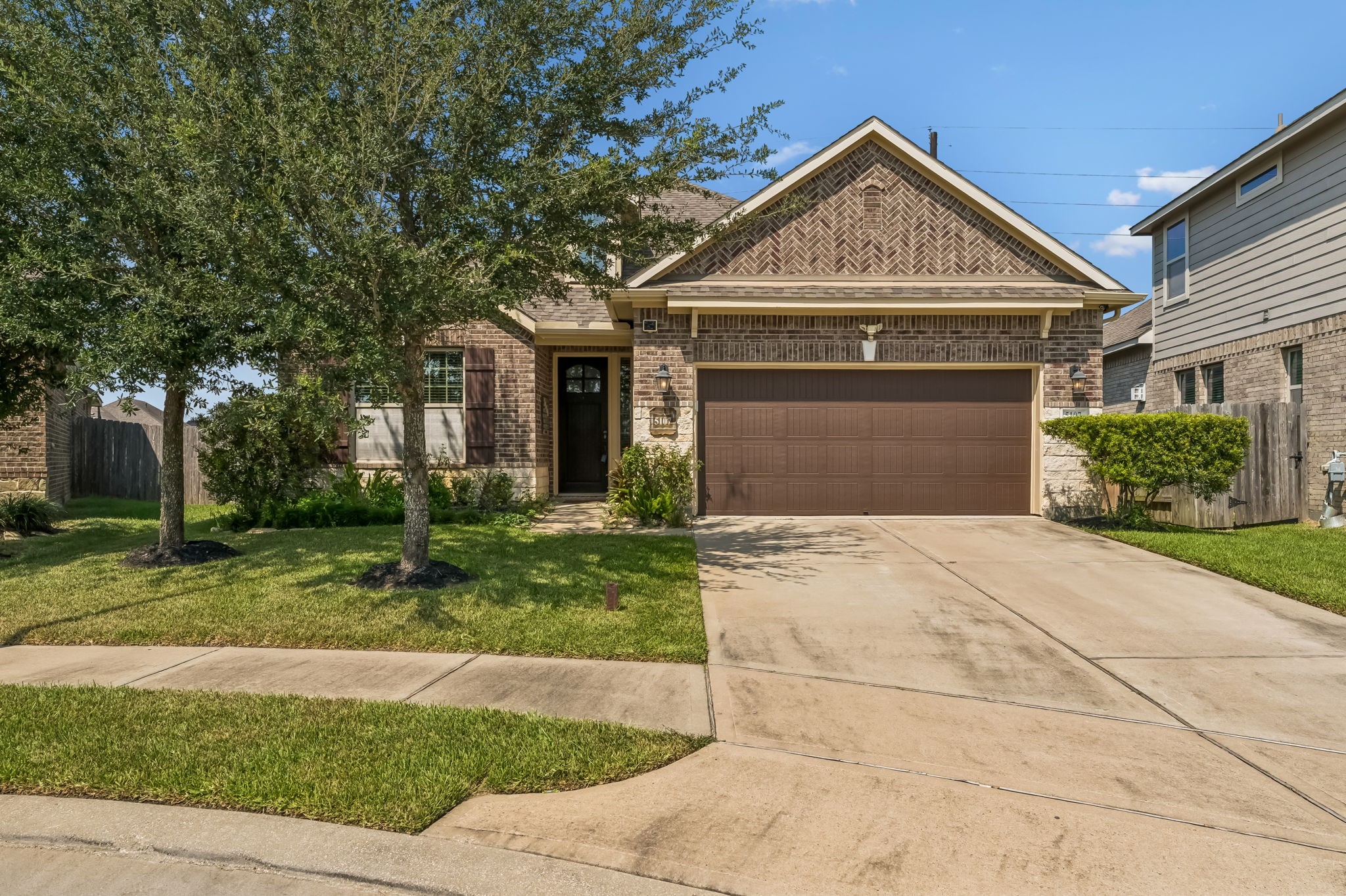5107 Baroness Lane Property Photo 1
