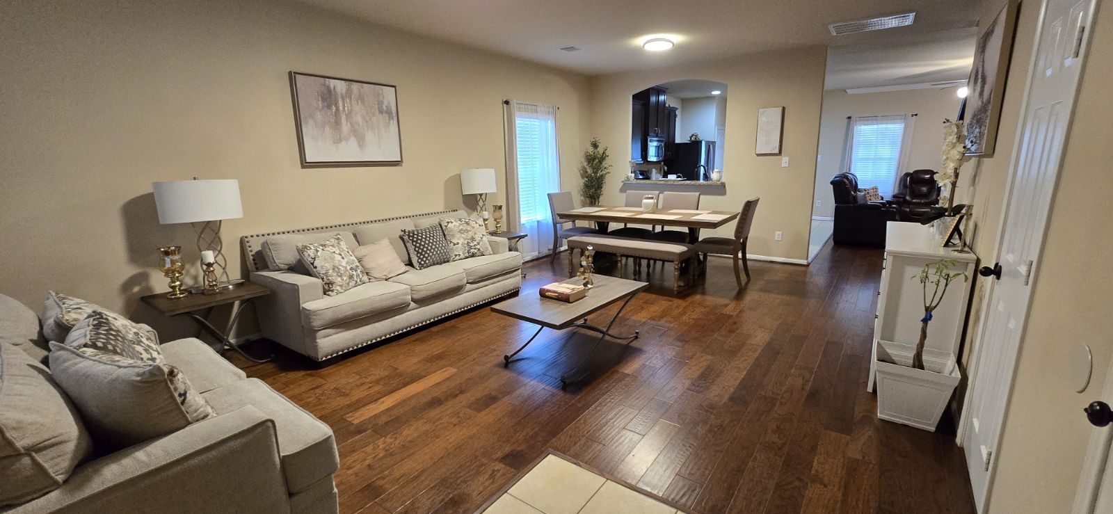 10111 Bitternut Hickory Lane Property Photo 4