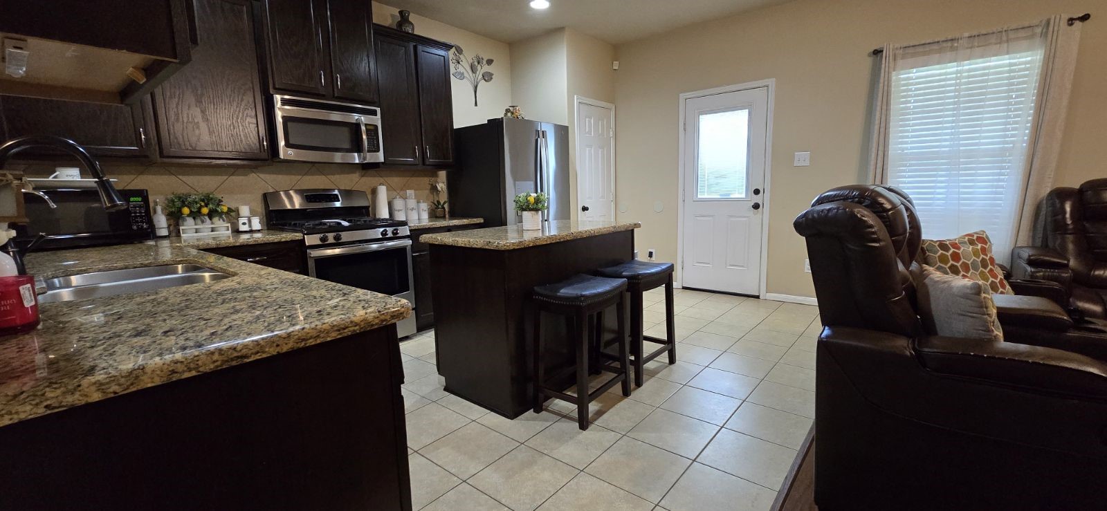 10111 Bitternut Hickory Lane Property Photo 6