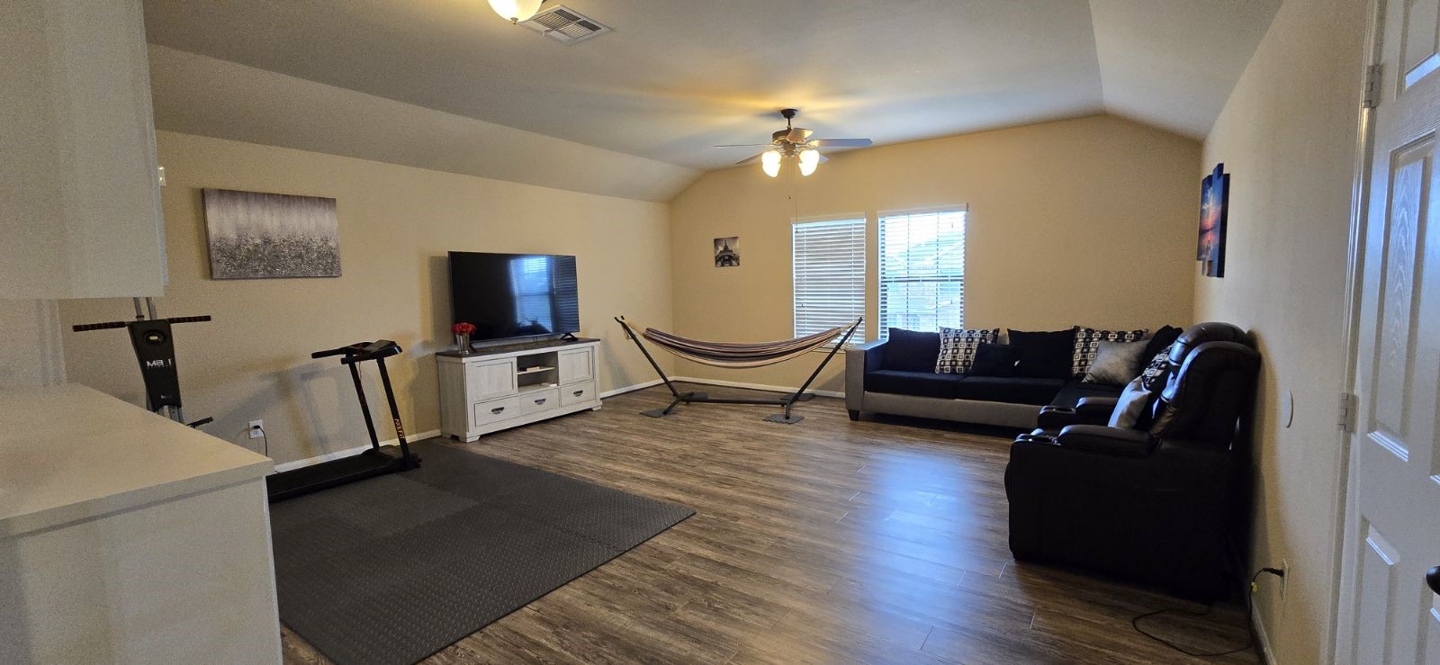 10111 Bitternut Hickory Lane Property Photo 11