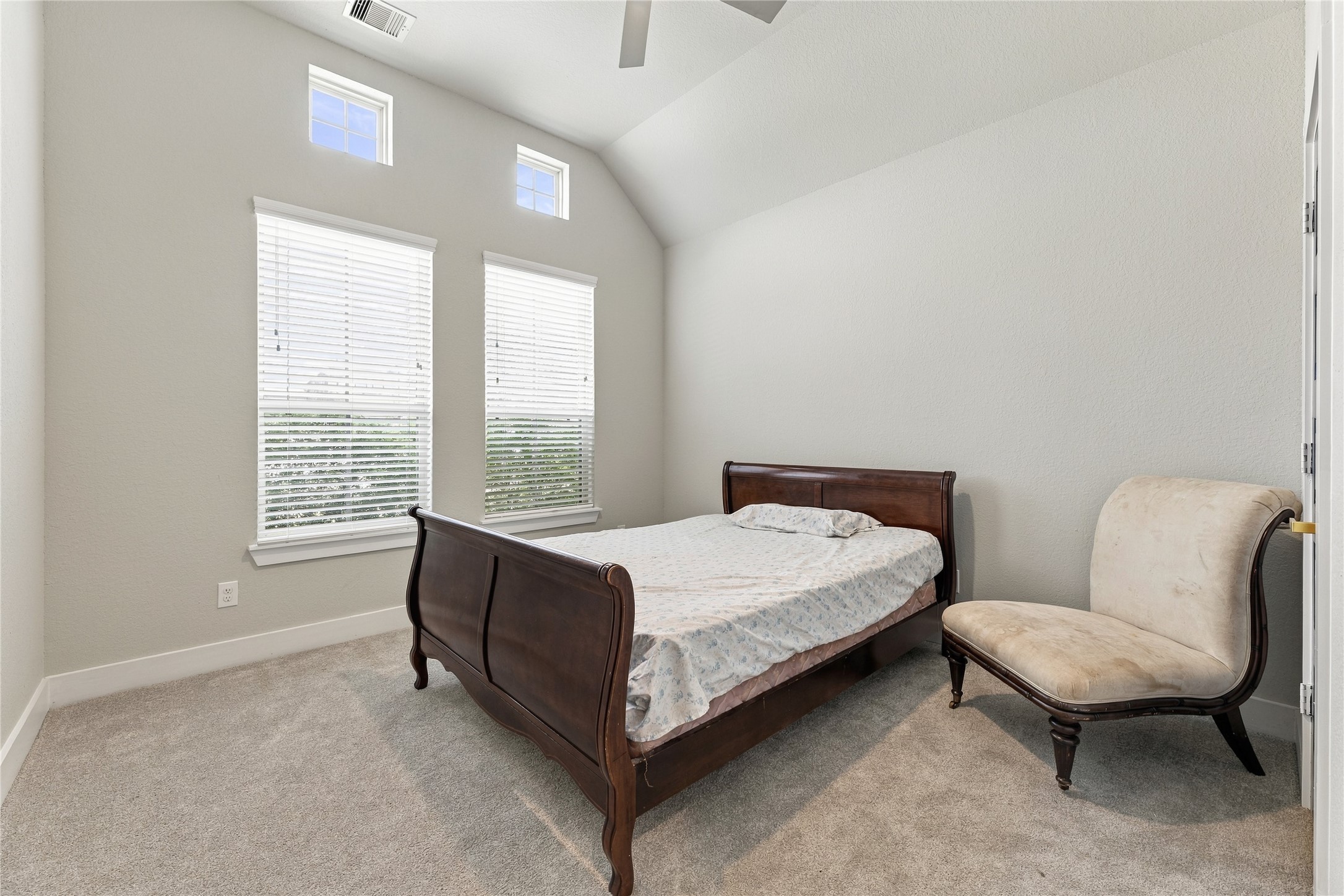 3323 Majestic Pine Lane Property Photo 7