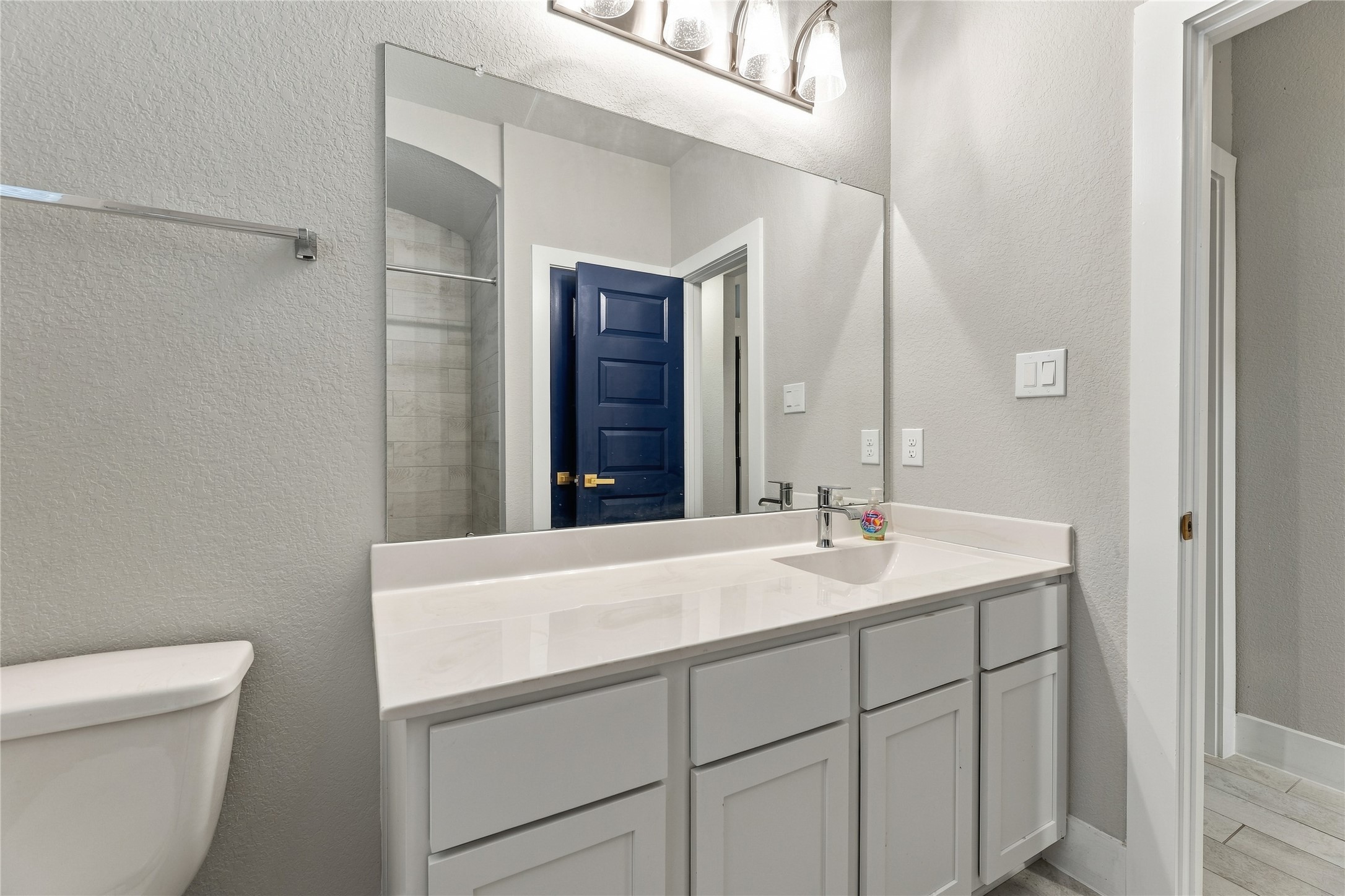 3323 Majestic Pine Lane Property Photo 13
