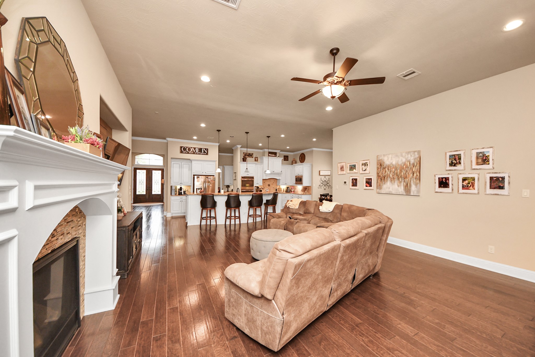 17819 Country Cove Property Photo 9