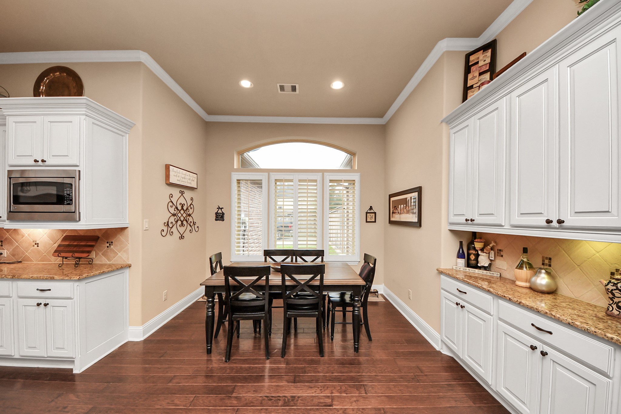 17819 Country Cove Property Photo 15
