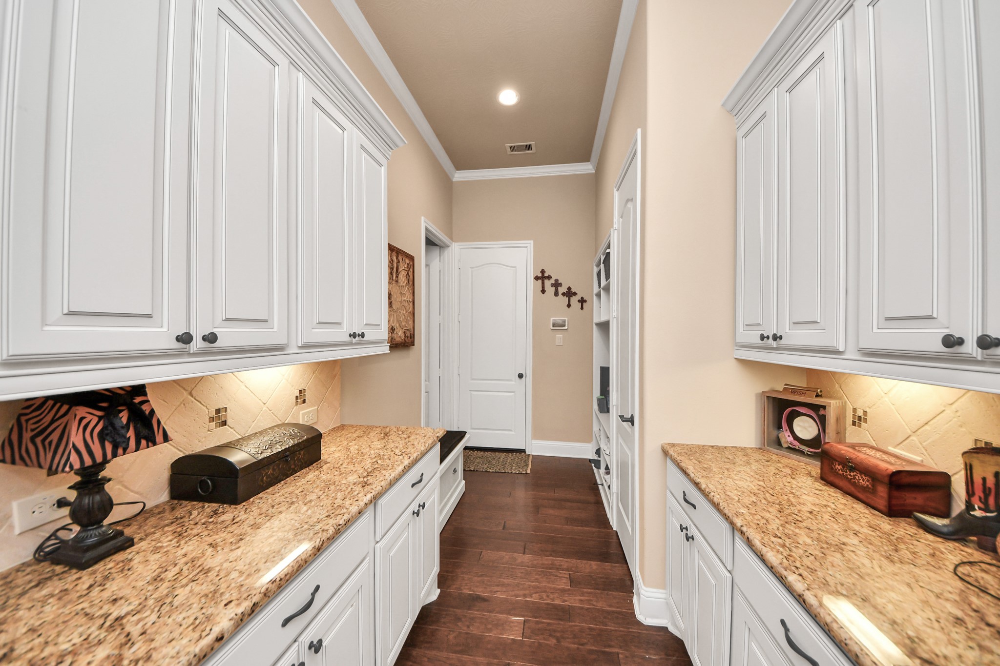 17819 Country Cove Property Photo 31