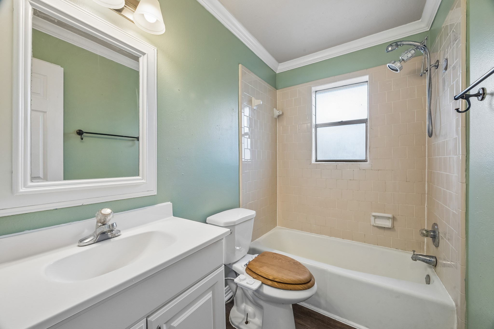 511 Debbie Lane Property Photo 7