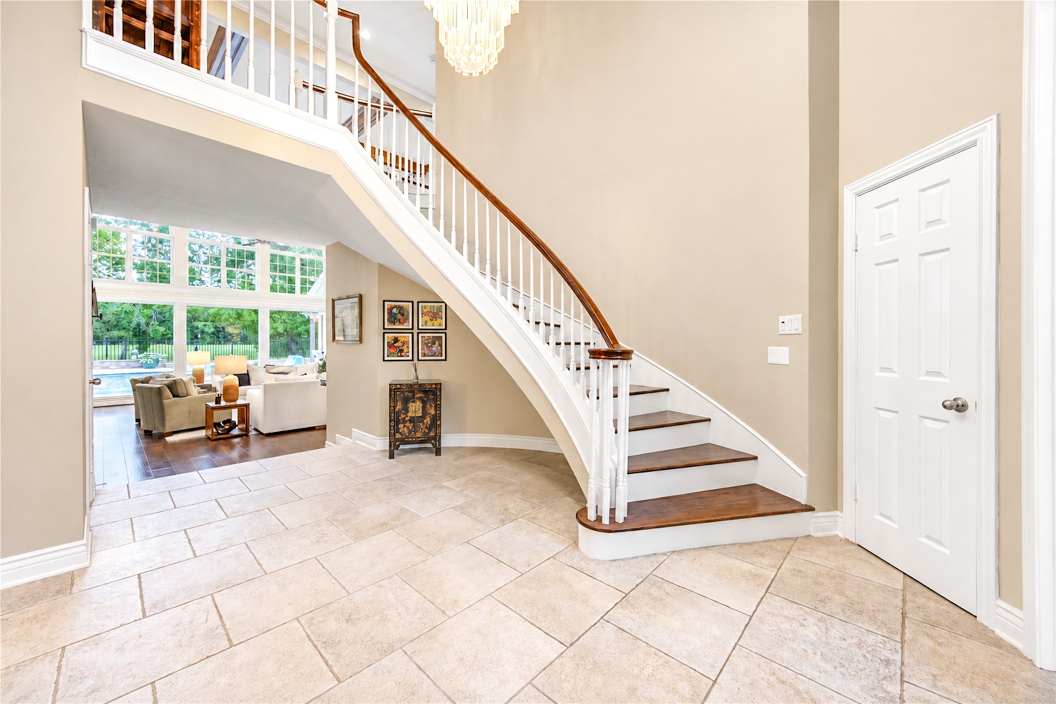 814 Spear Point Cove Property Photo 6