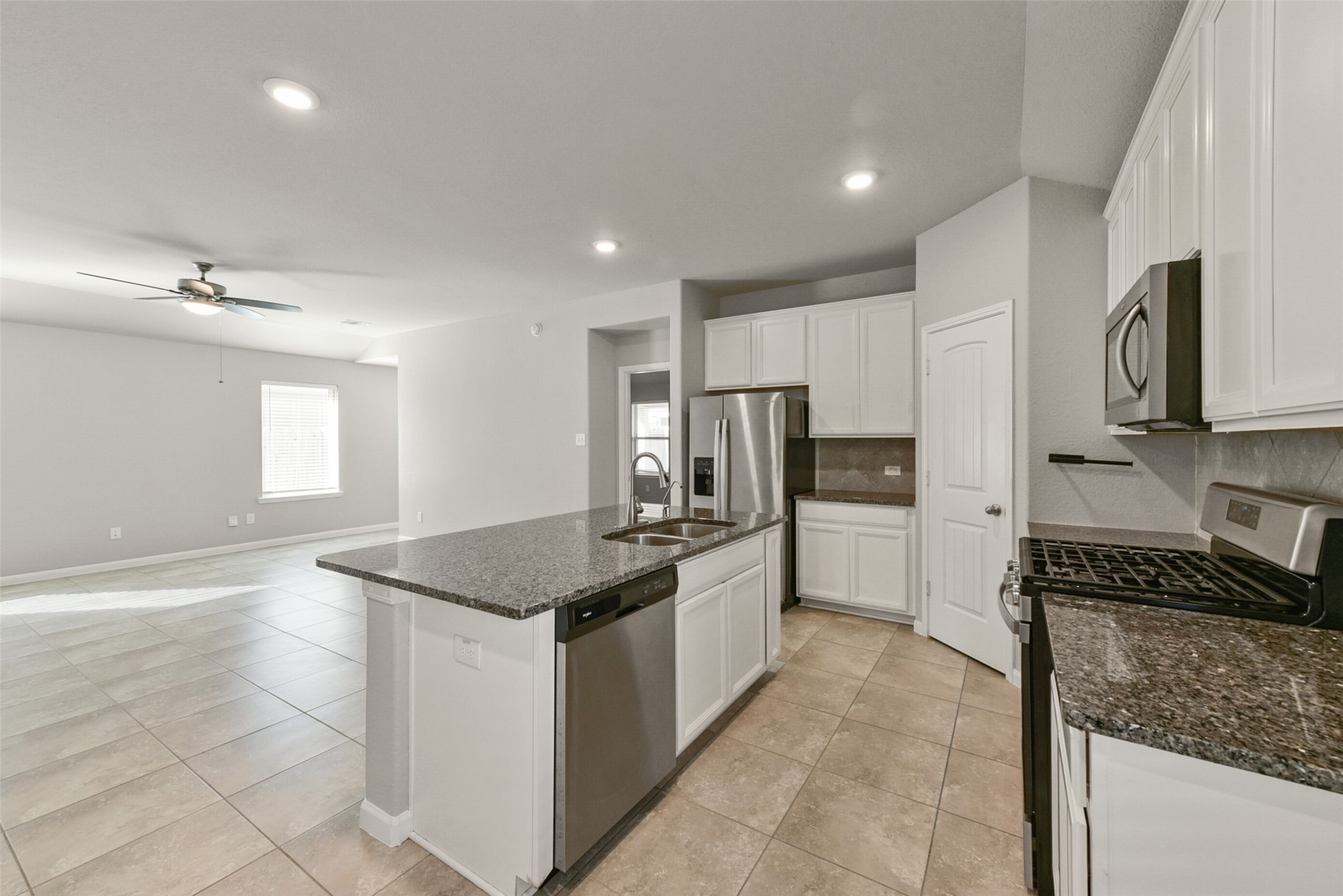 6827 Scarlet Sagebrush Street Property Photo 5