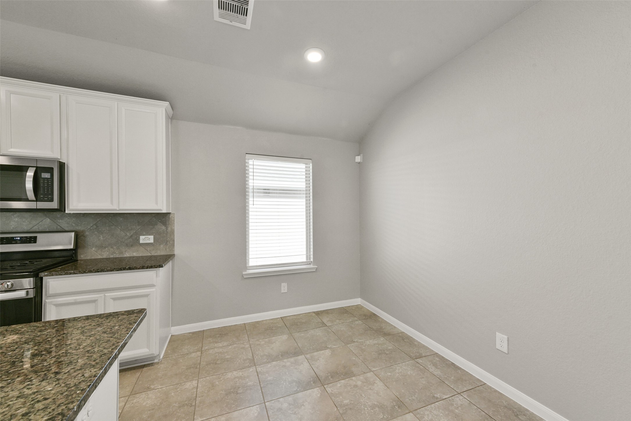 6827 Scarlet Sagebrush Street Property Photo 7