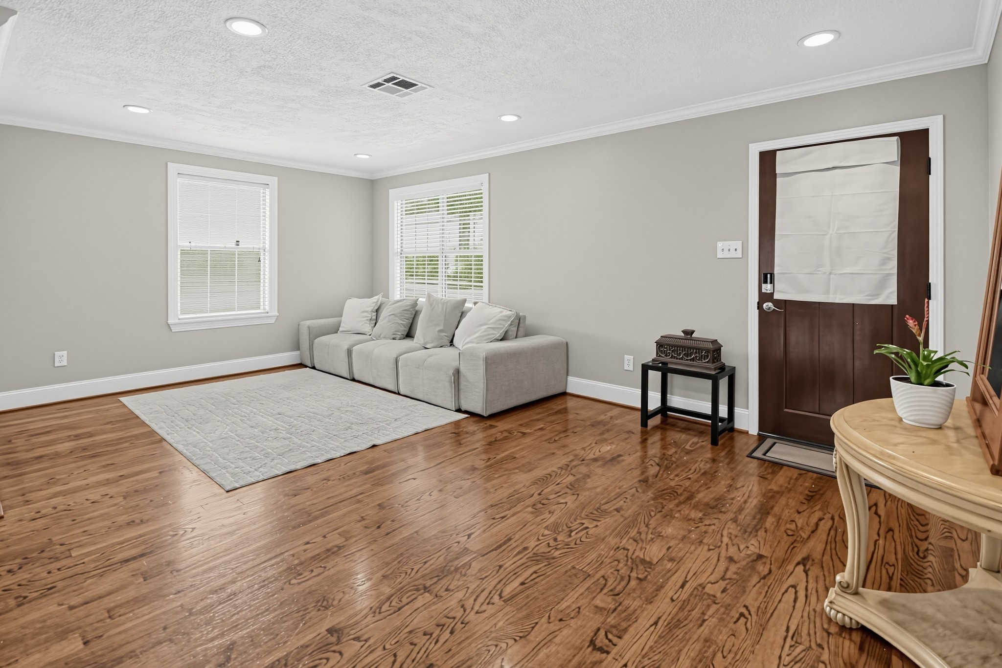 1111 Timbergrove Lane Property Photo 6