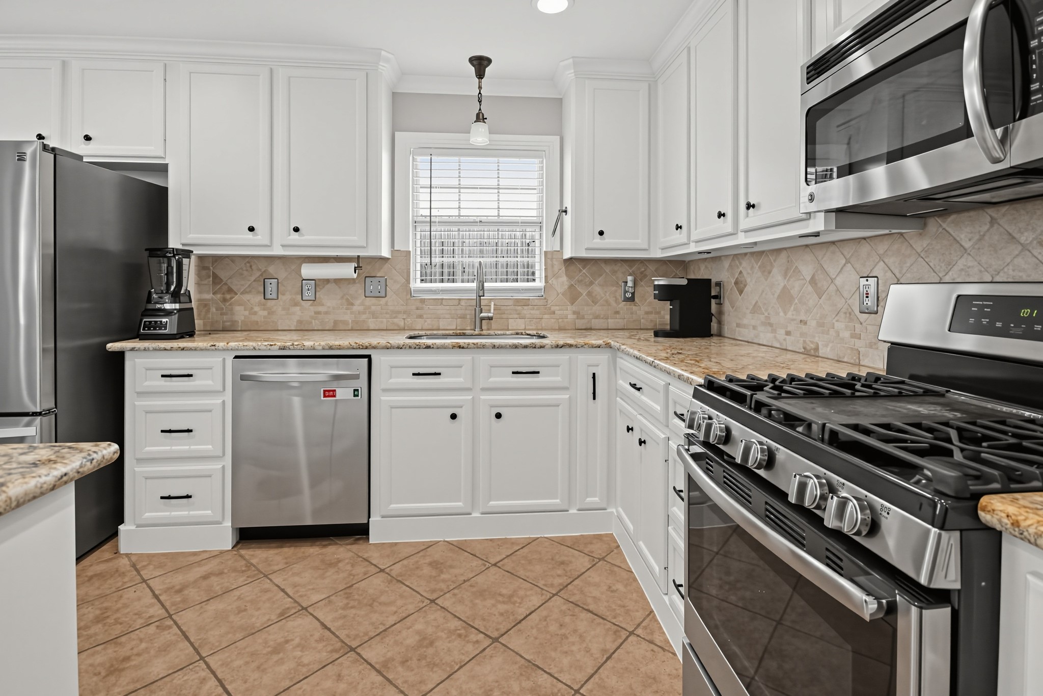 1111 Timbergrove Lane Property Photo 10