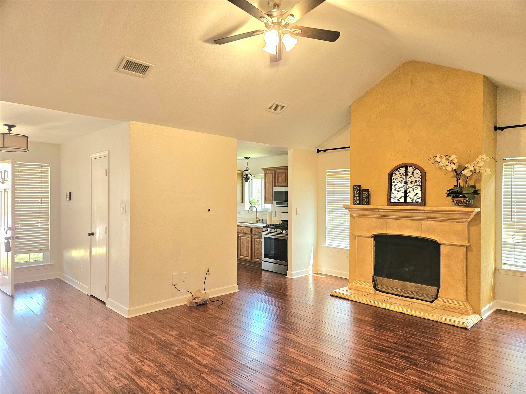 16211 Noblewood Way Property Photo 5