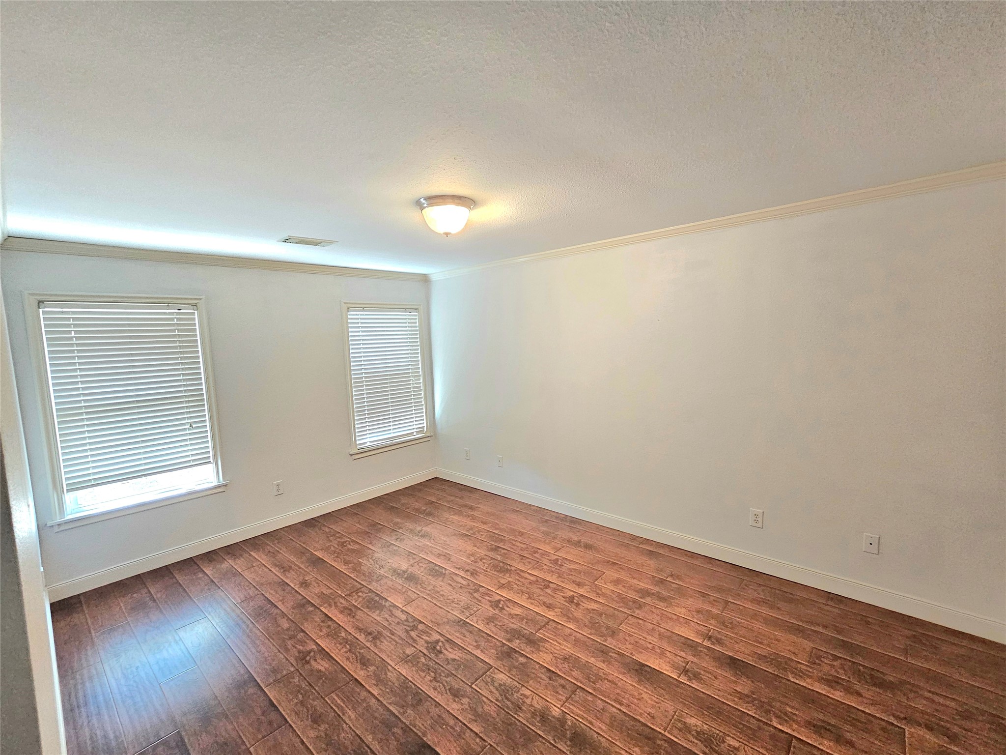 16211 Noblewood Way Property Photo 8