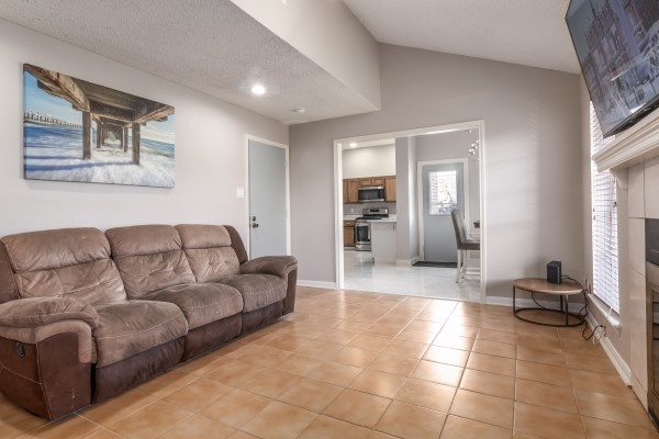 4310 Field Meadow Drive Property Photo 5