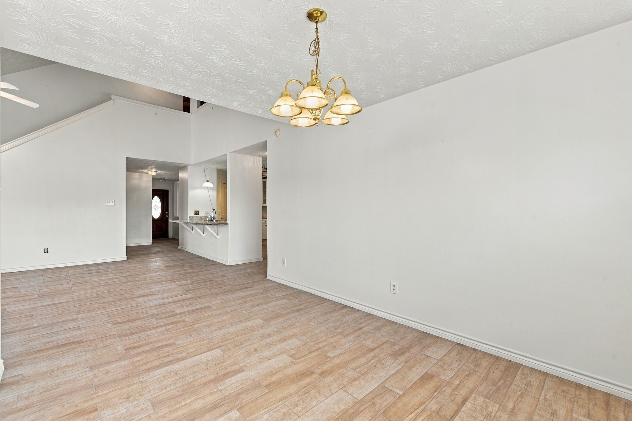 24007 Floragate Drive Property Photo 21