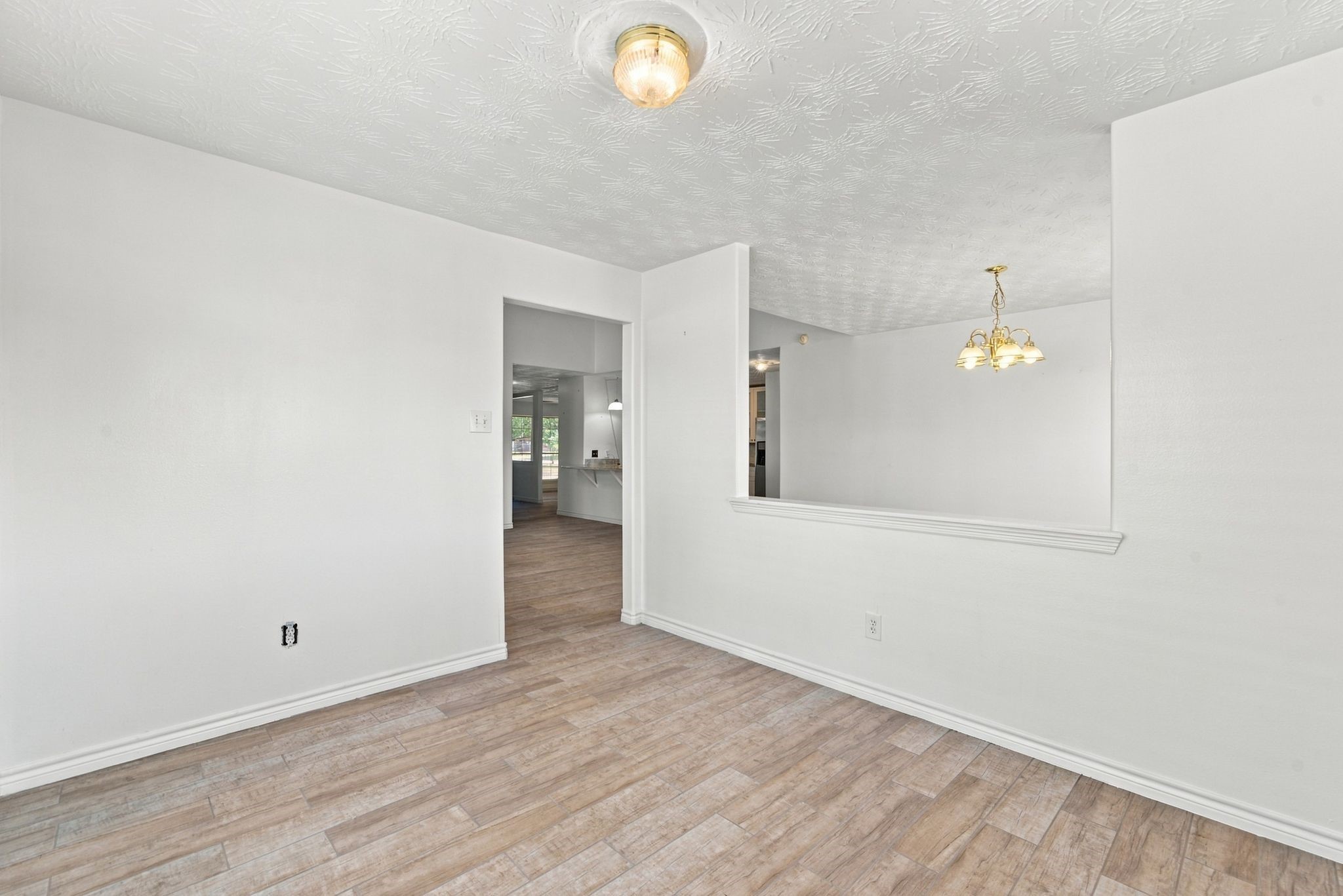 24007 Floragate Drive Property Photo 23