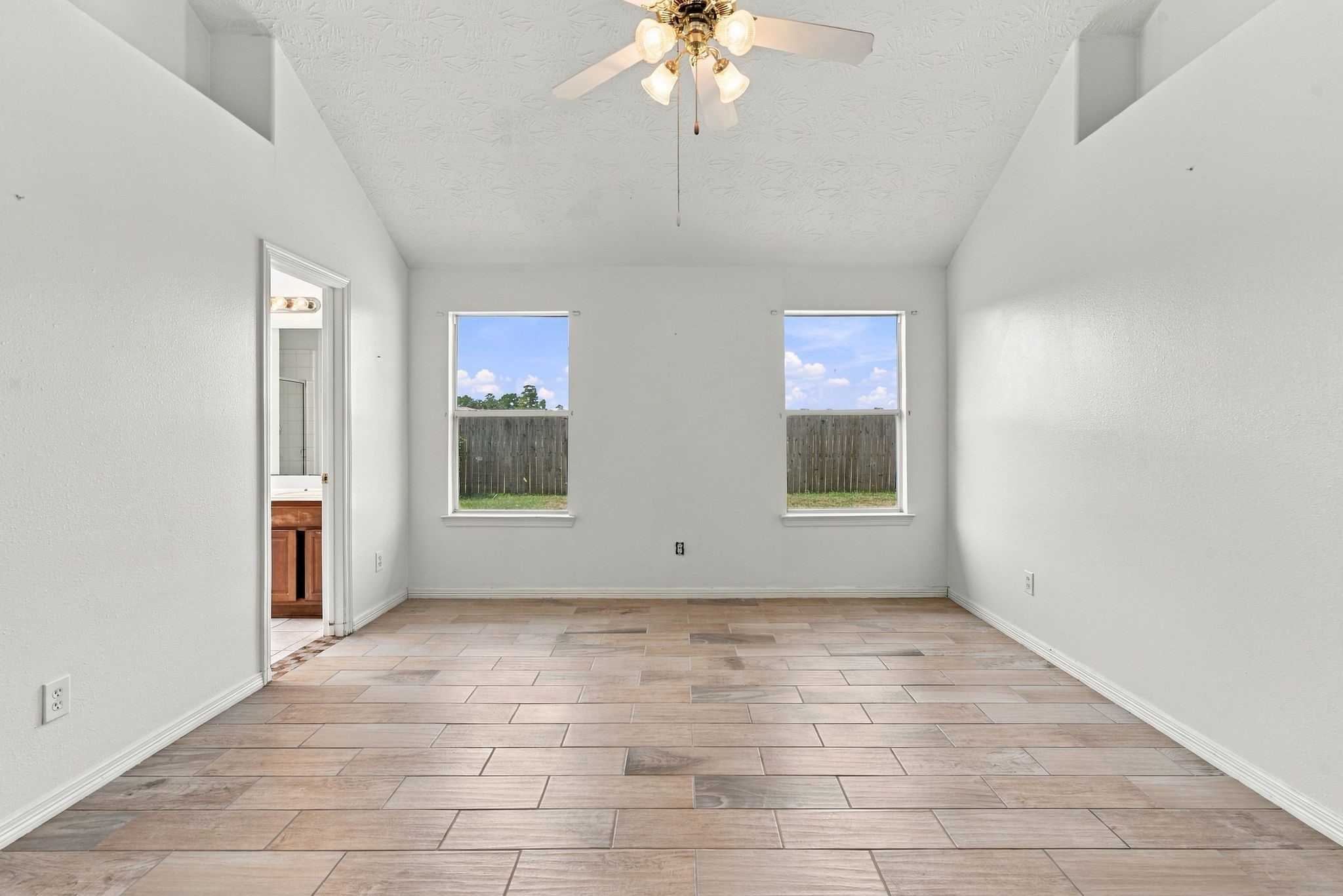24007 Floragate Drive Property Photo 25