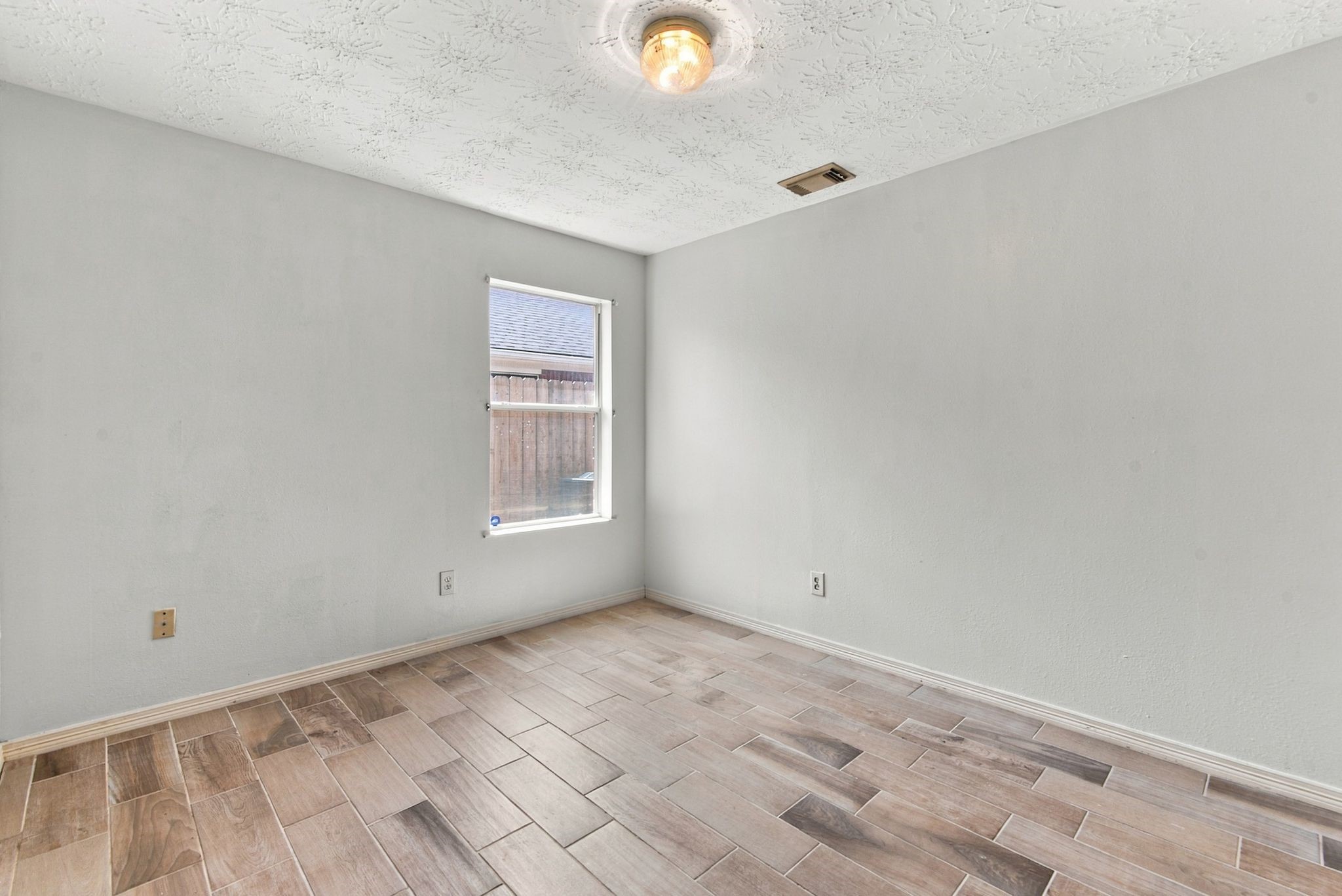 24007 Floragate Drive Property Photo 33